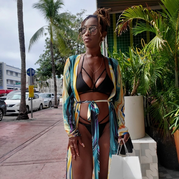 Fiji - Beach Cover Up - Picture 5 of 8